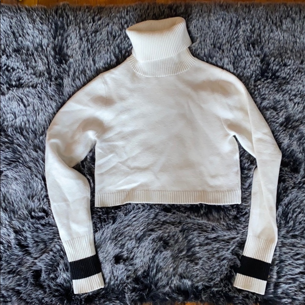 Zara Crop Turtleneck Sweater- Size M